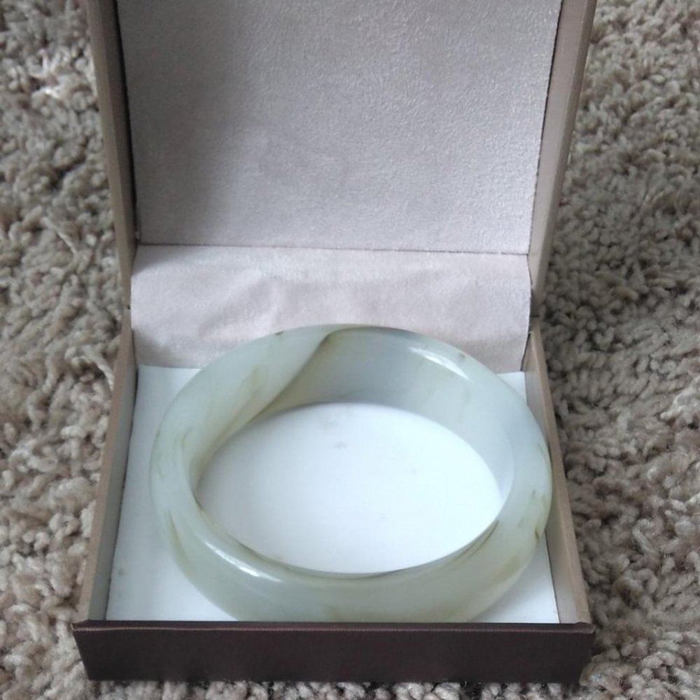 White Green Jadeite Green Chinese 62 MM Bangle